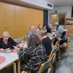 Syntymäpäiväsankarit kahvilla